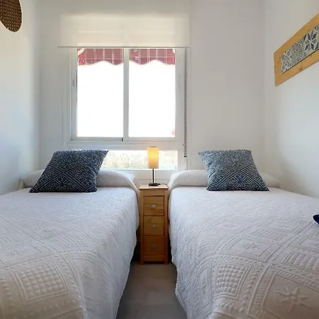 *new* Cerca De La Mezquita