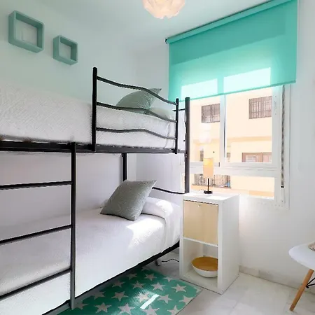 *new* Cerca De La Mezquita *