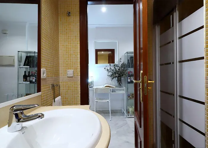 *new* Cerca De La Mezquita コルドバ