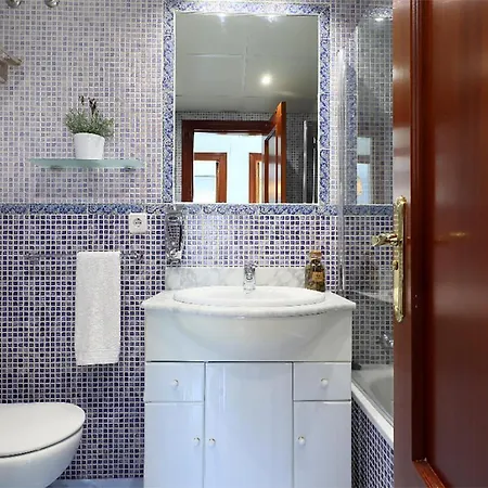 *new* Cerca De La Mezquita Córdoba